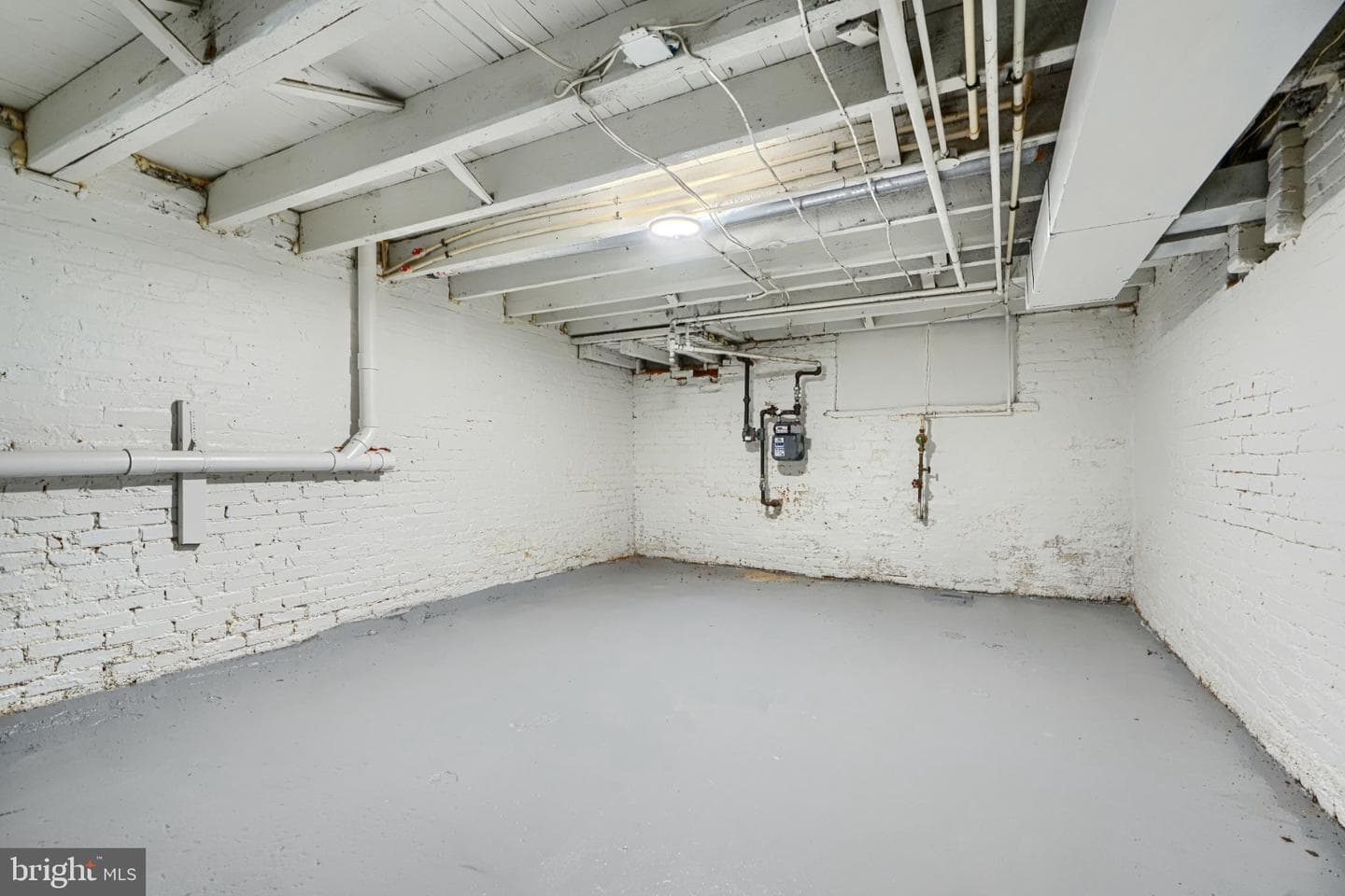 702 Kenwood Avenue photo 40