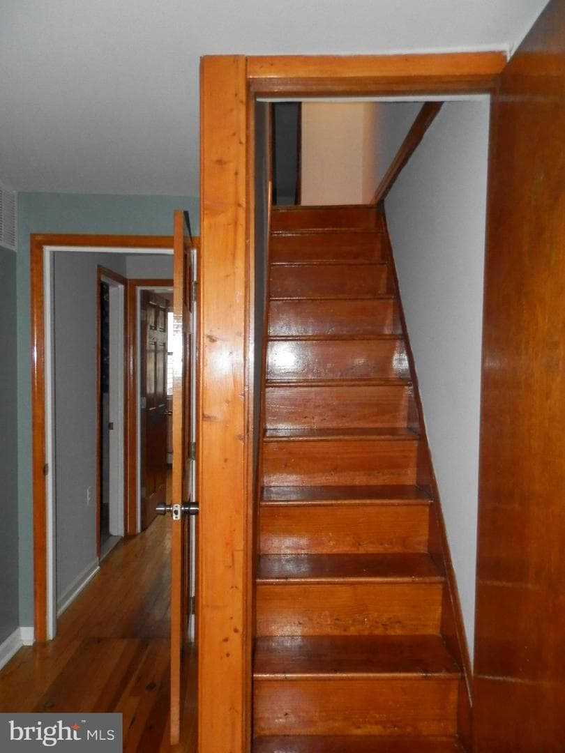 313 S Washington Street photo 14