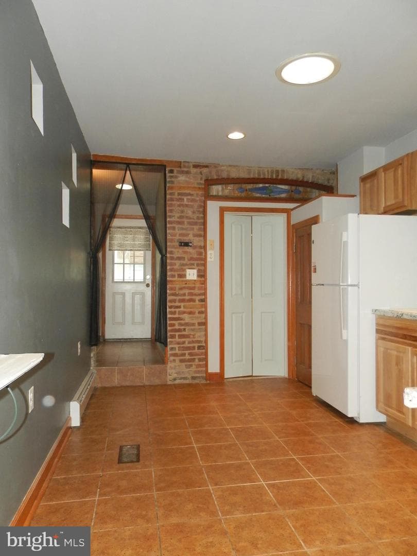 313 S Washington Street photo 5