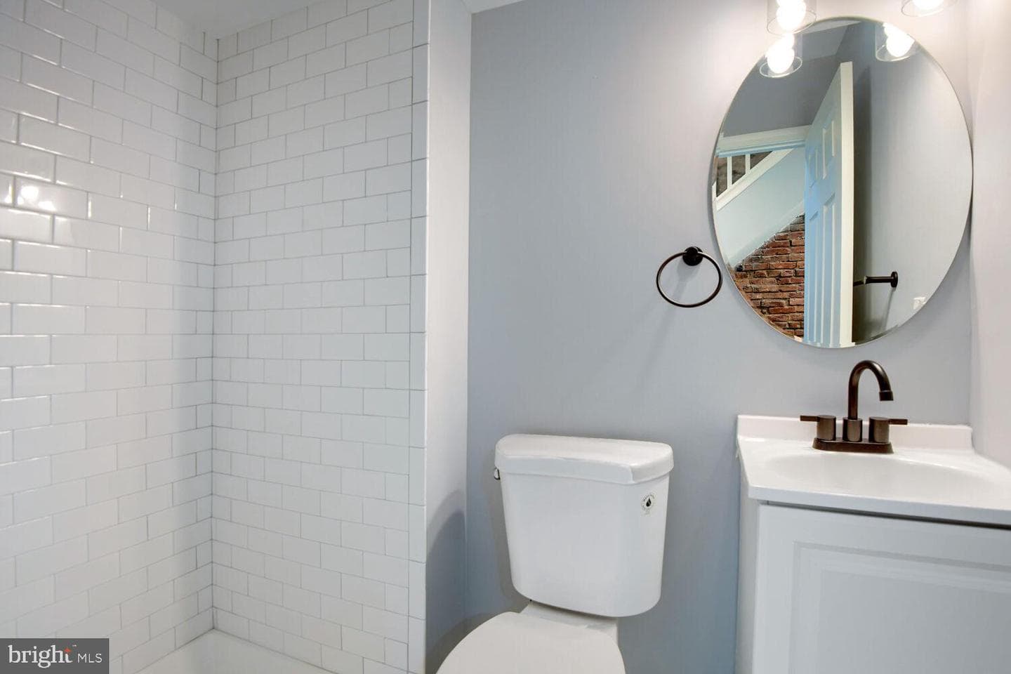 1245 W Lombard Street photo 28