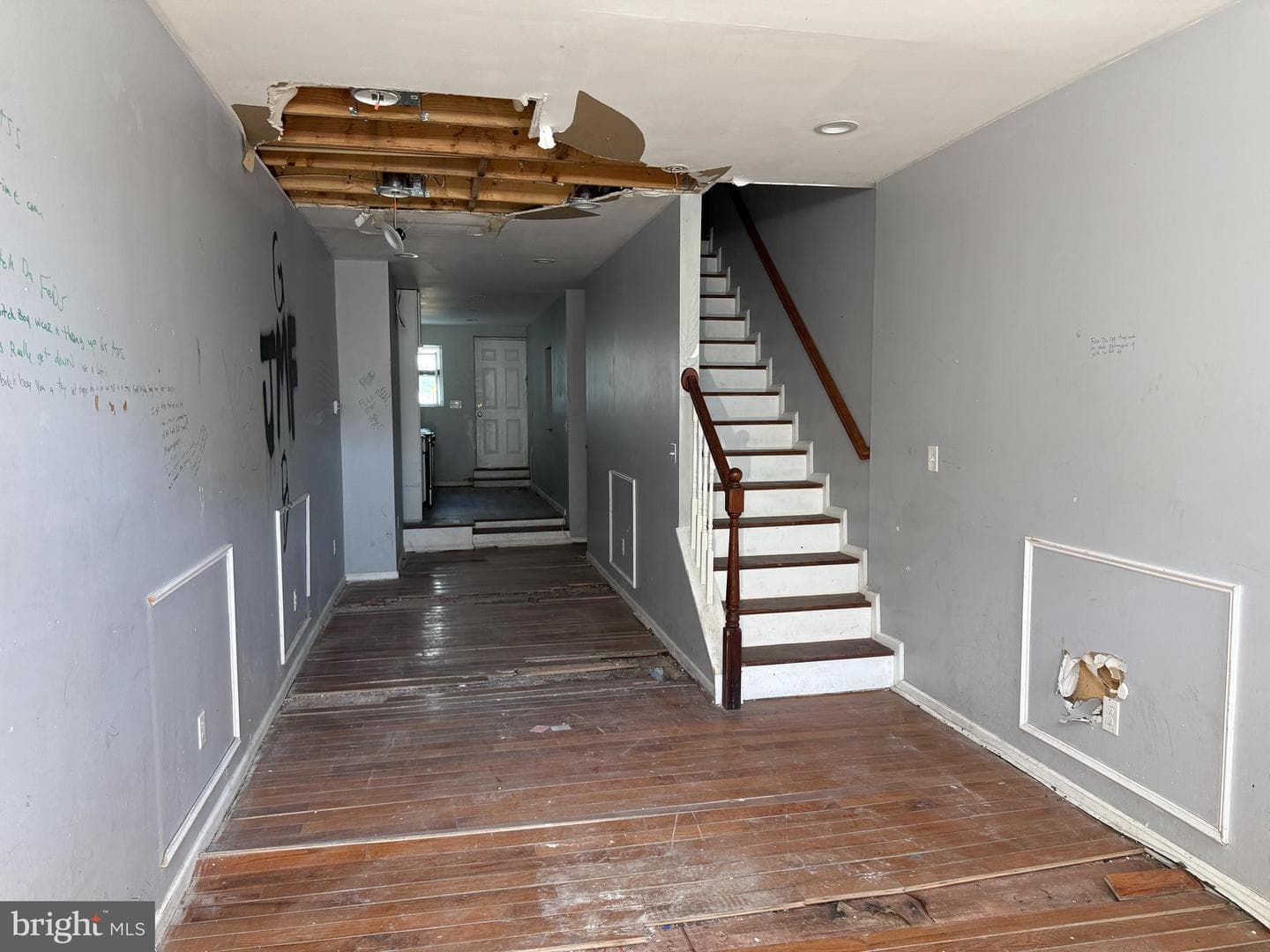 1217 Greenmount Avenue photo 14