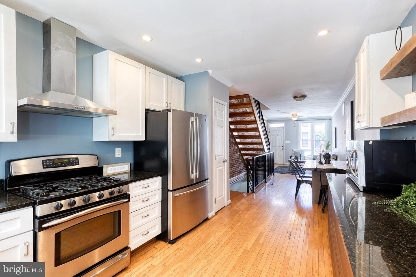 1309 Andre Street photo 20