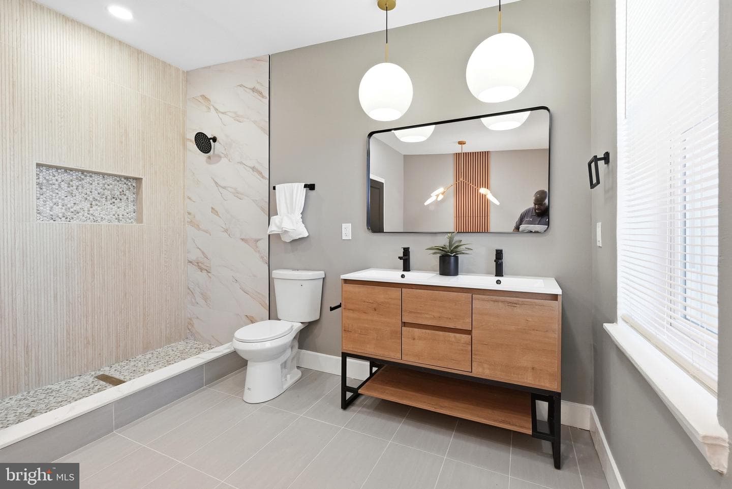 2237 Madison Avenue photo 39