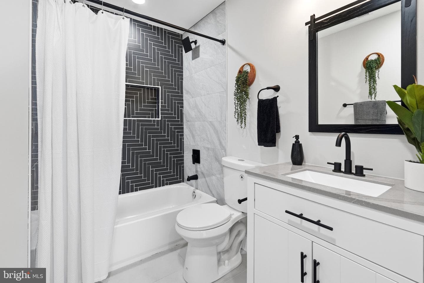 2237 Madison Avenue photo 48