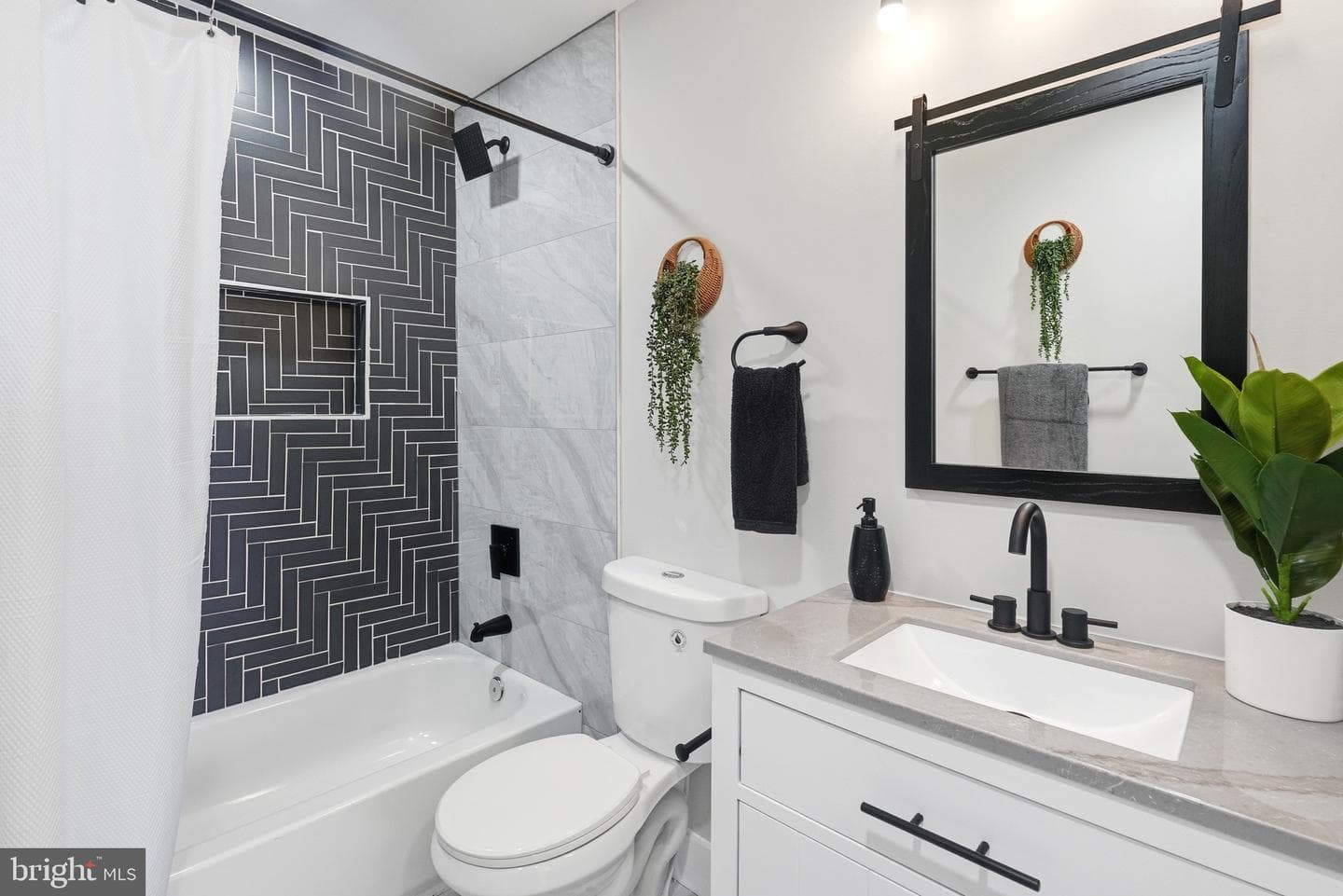 2237 Madison Avenue photo 49