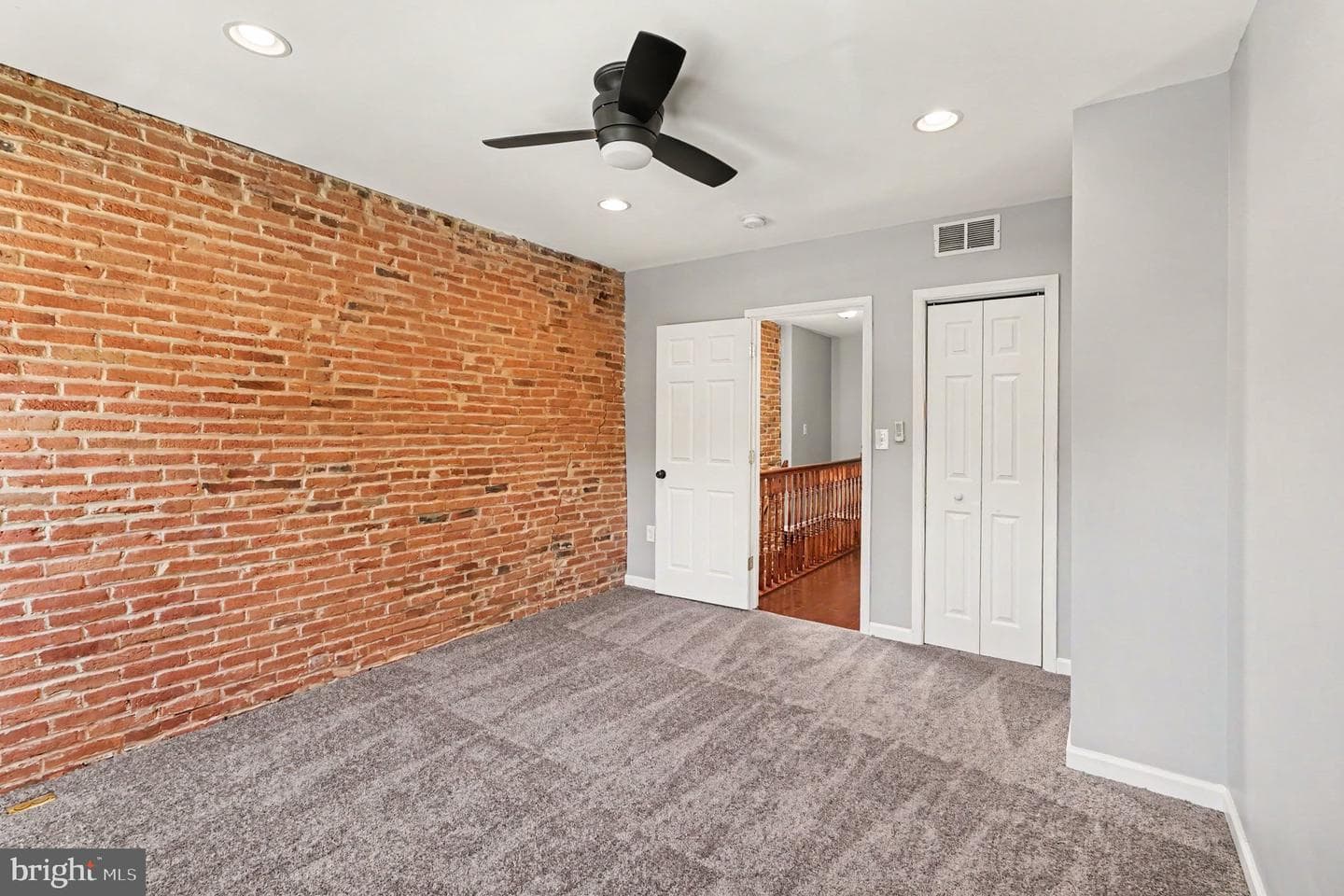 120 E Randall Street photo 23