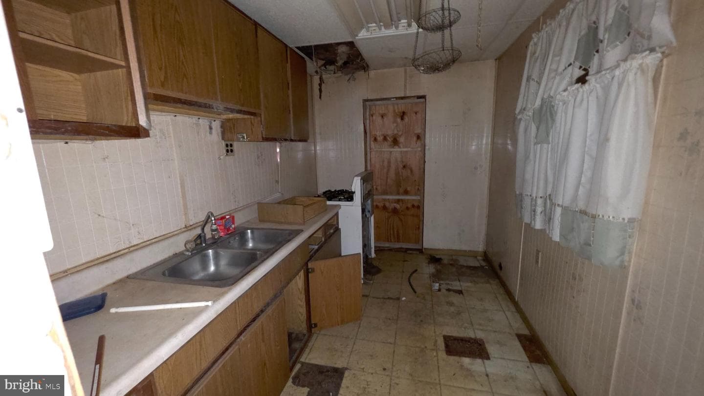 1902 E 28th Street photo 14