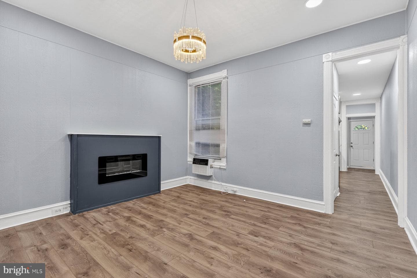 1910 W Fayette Street photo 6