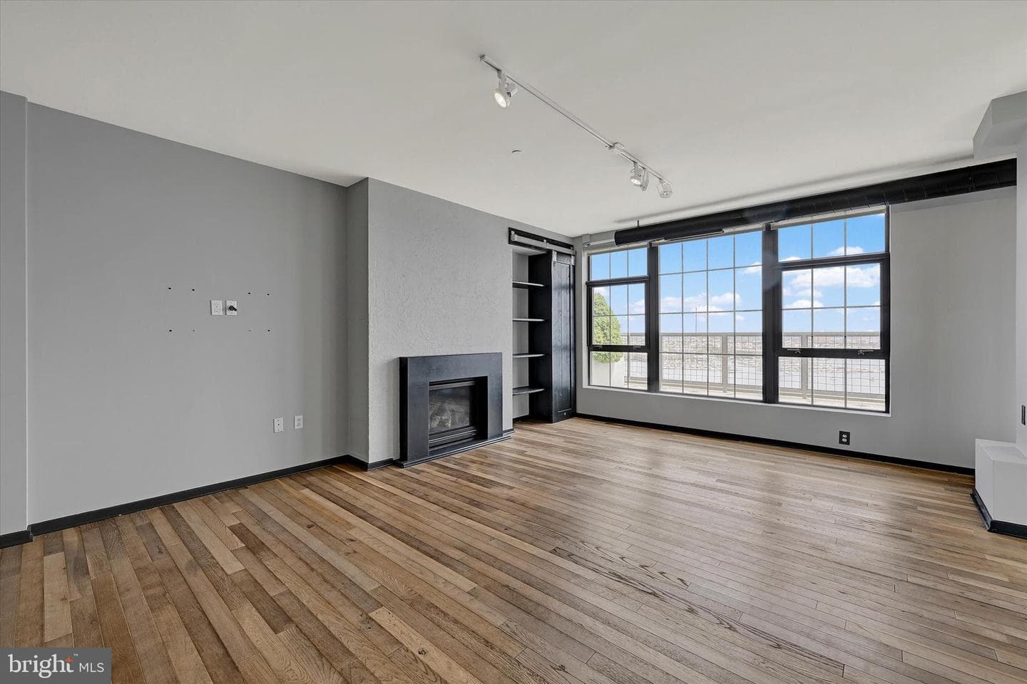1200 Steuart Street #1913 photo 8