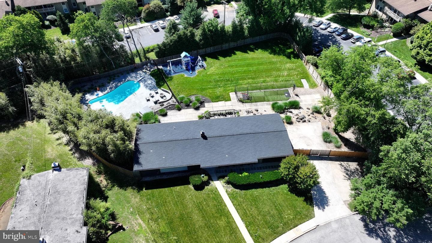 6105 Ivymount Road photo 35