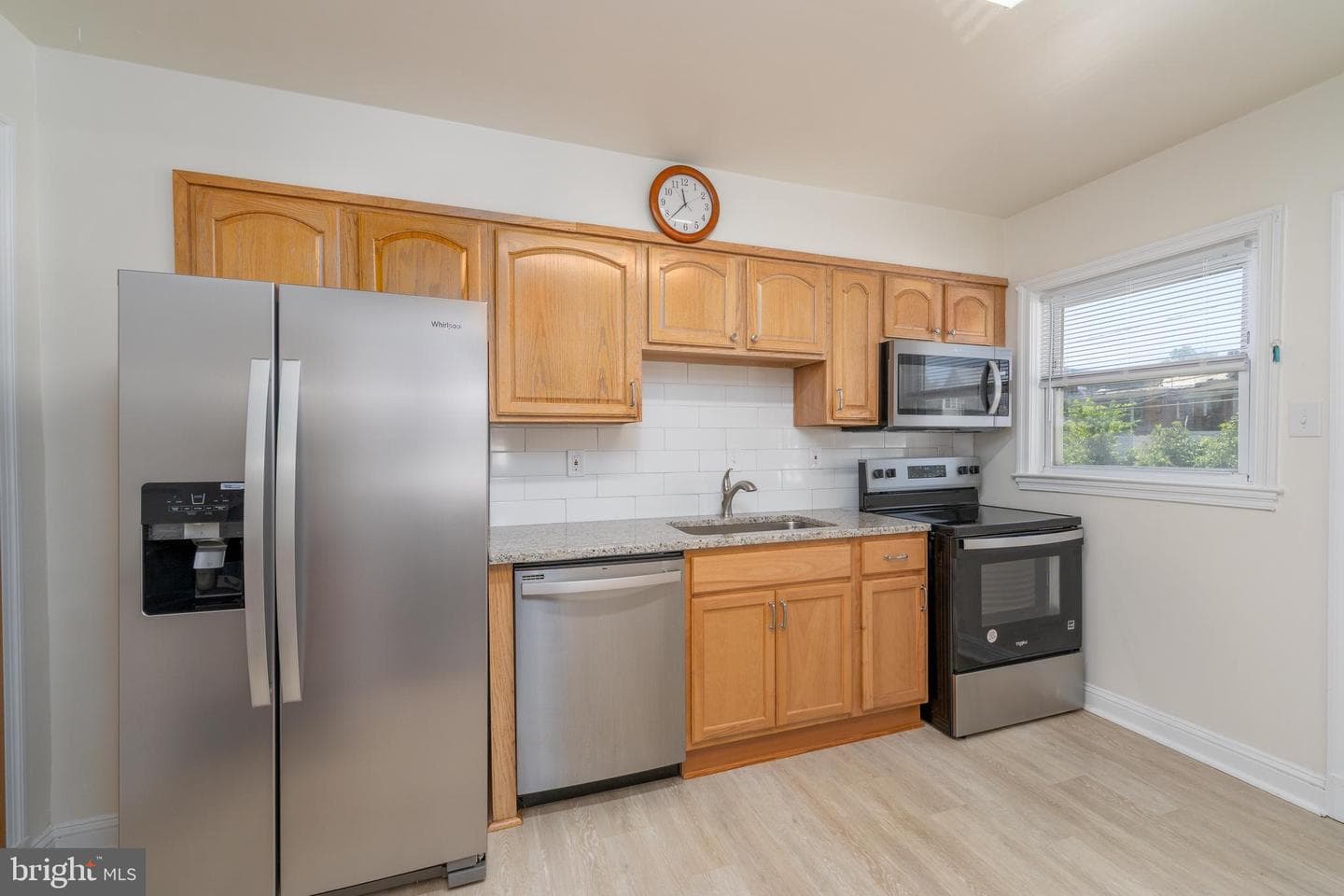 3255 Yosemite Avenue photo 12