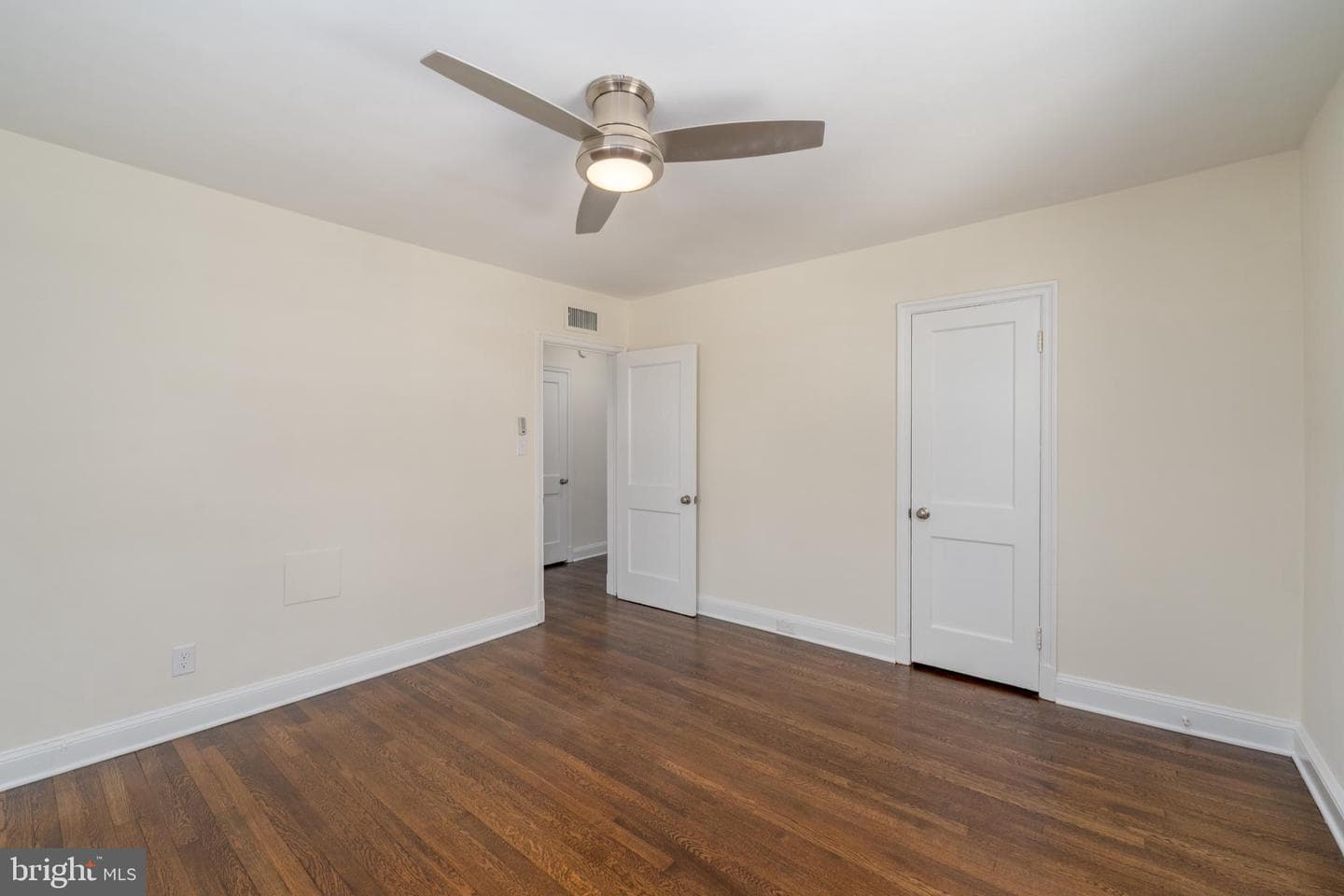 3255 Yosemite Avenue photo 16