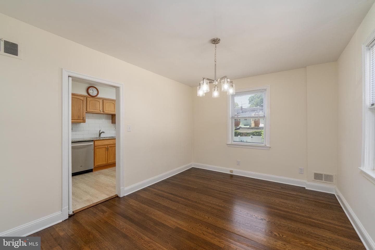 3255 Yosemite Avenue photo 8
