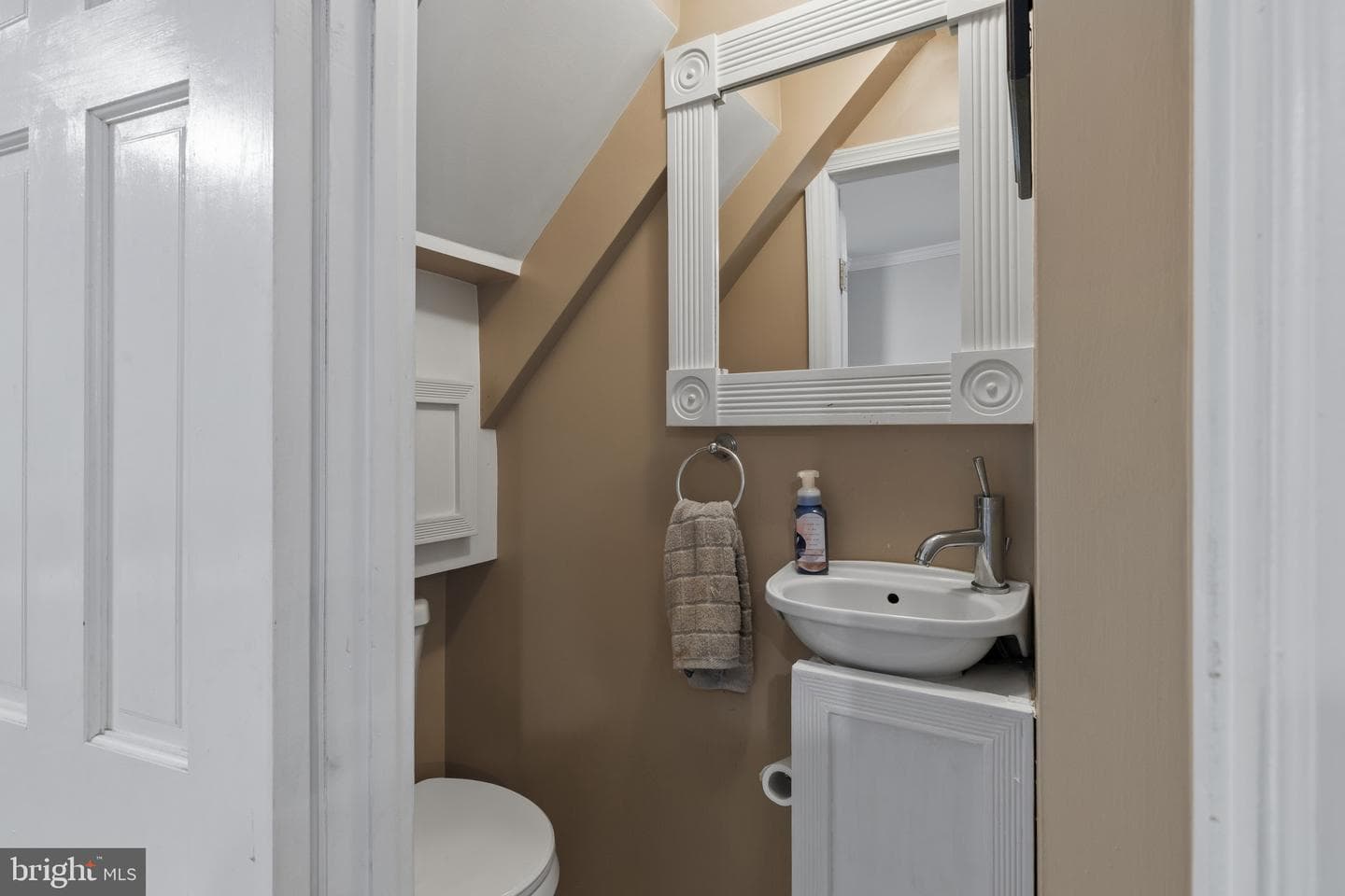 2223 Fleet Street photo 11