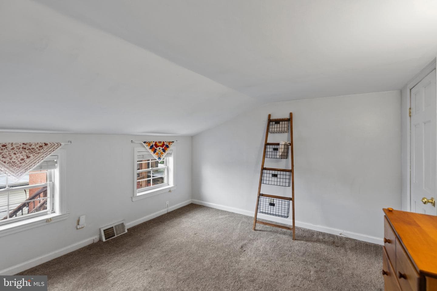 2223 Fleet Street photo 27
