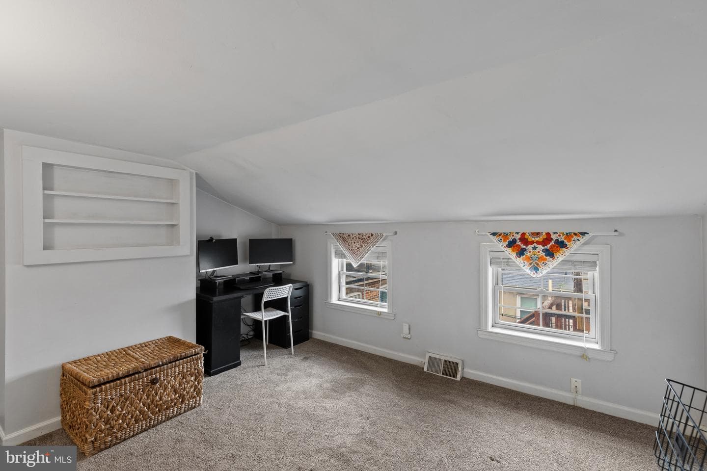 2223 Fleet Street photo 28