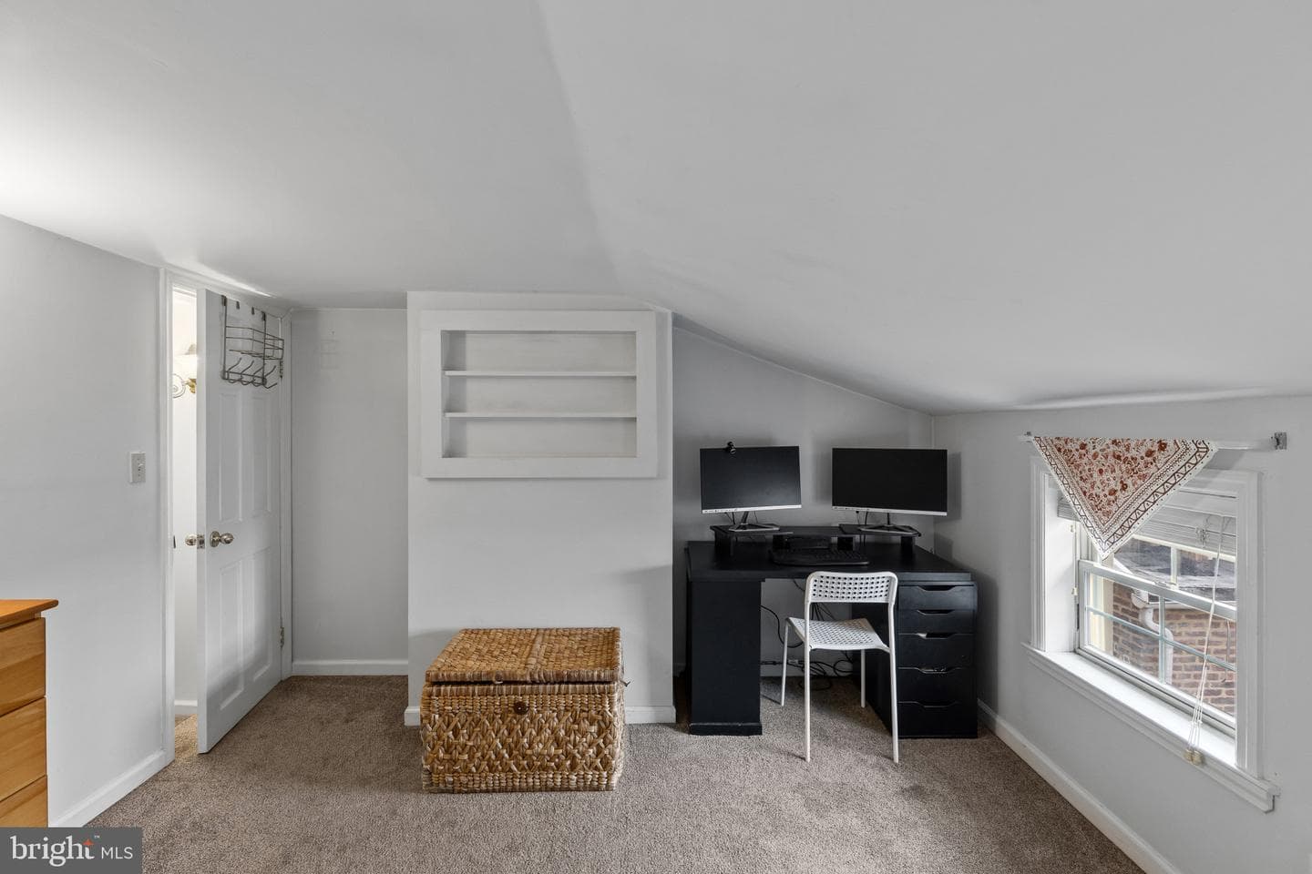 2223 Fleet Street photo 29