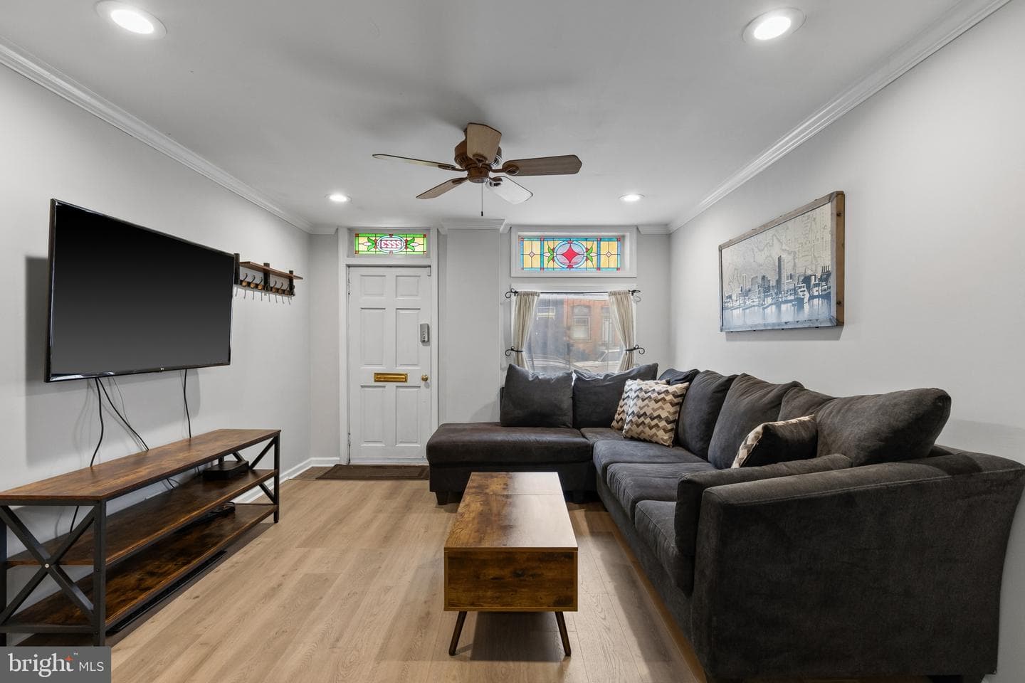 2223 Fleet Street photo 7