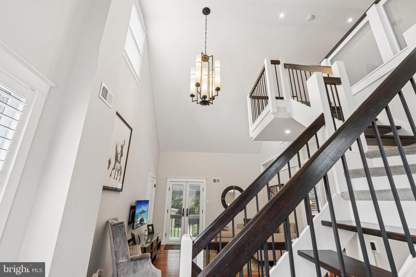 124 W Montgomery Street photo 19