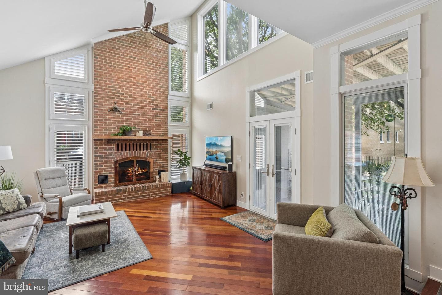124 W Montgomery Street photo 3