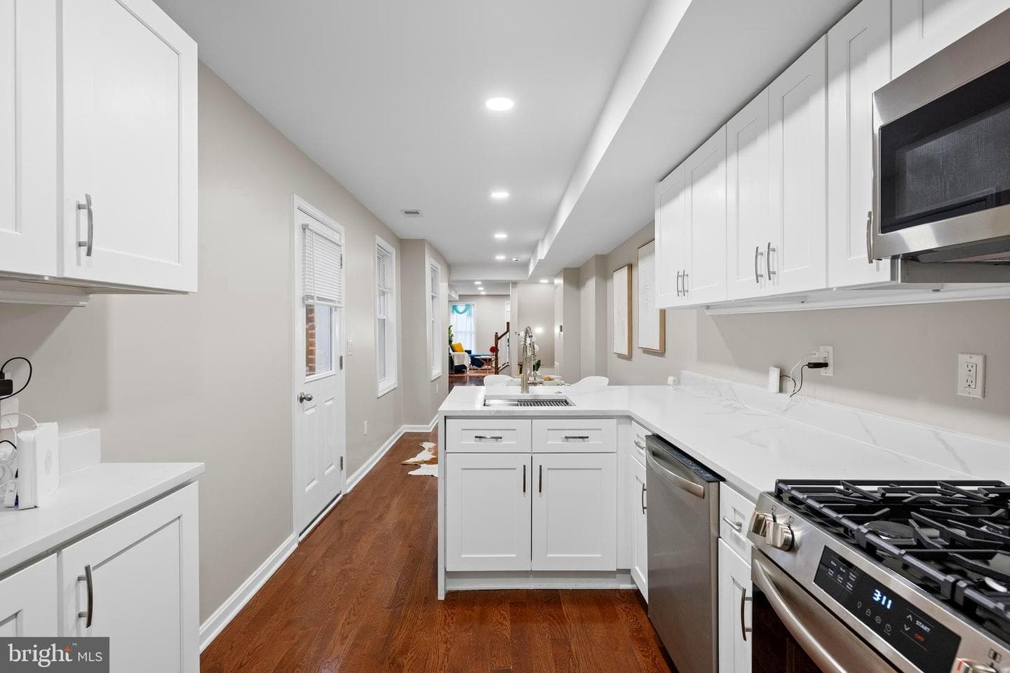 1358 Towson Street photo 20