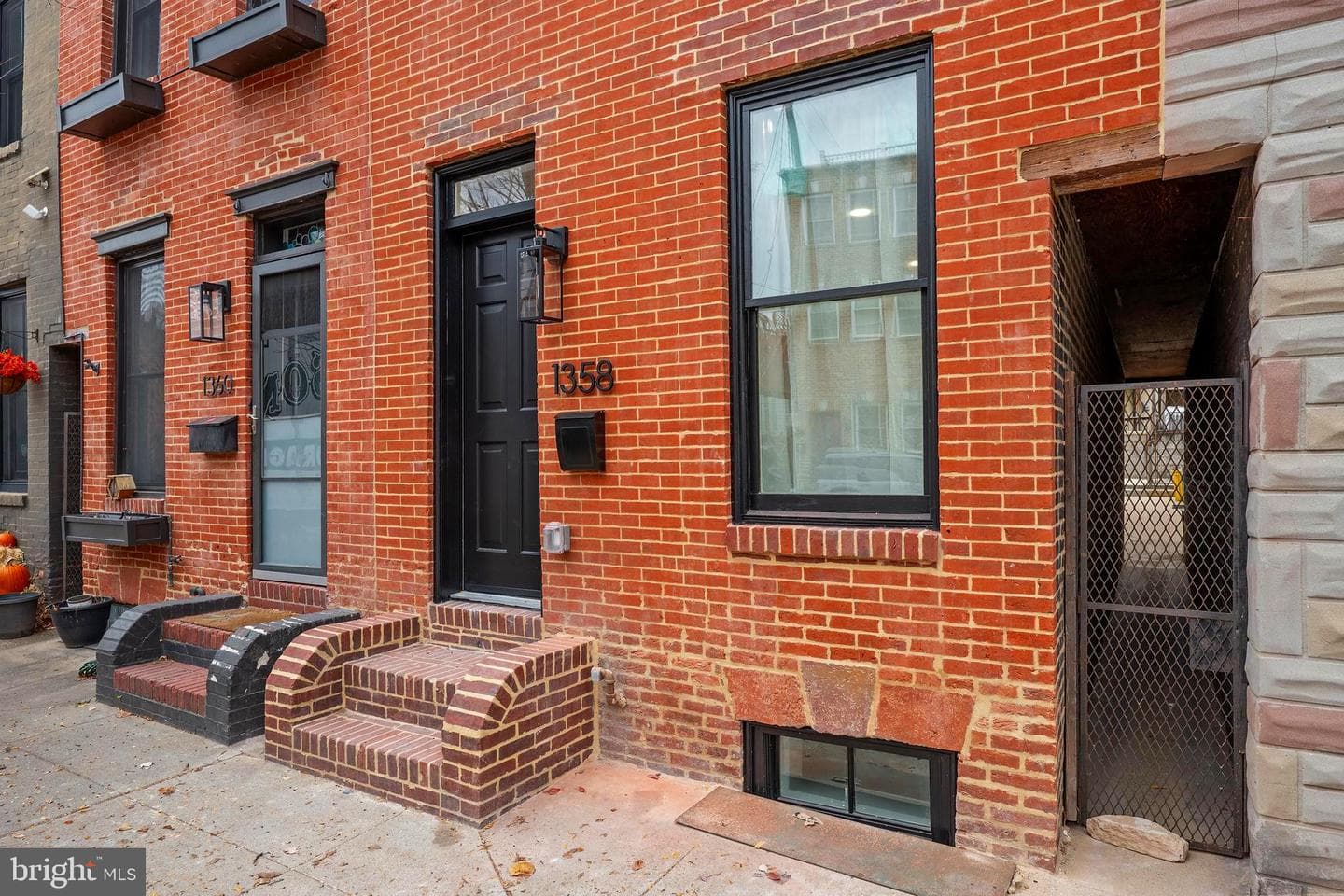 1358 Towson Street photo 57