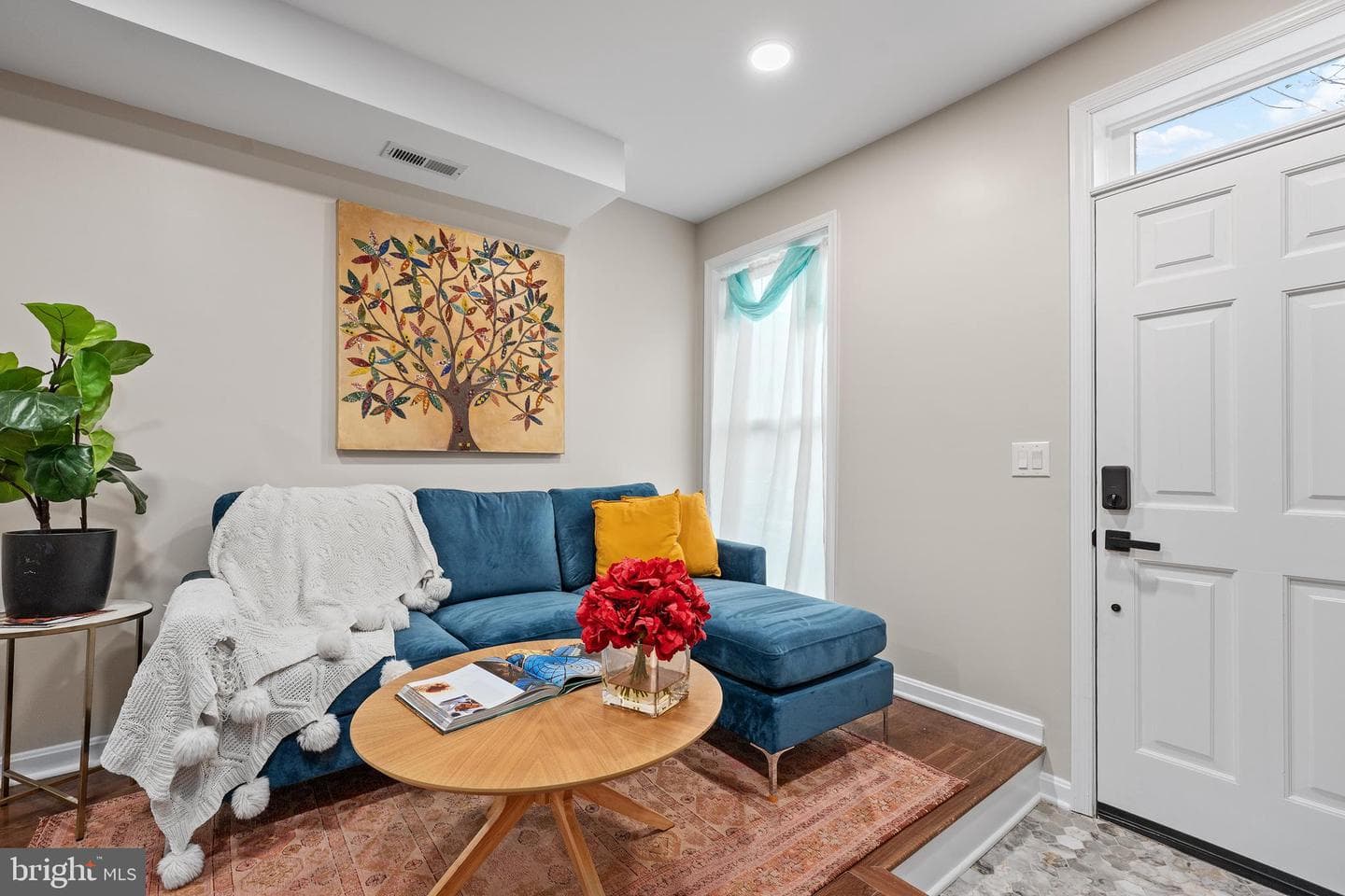1358 Towson Street photo 6