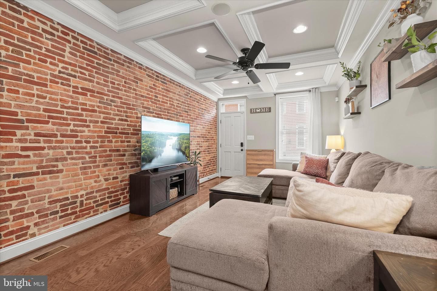 814 S Curley Street photo 3