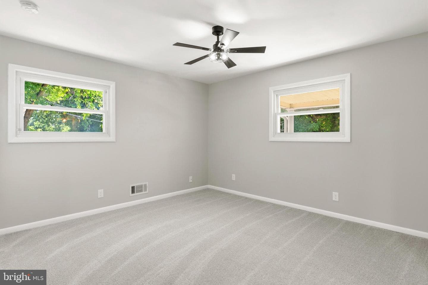 2303 Lyndhurst Avenue photo 13