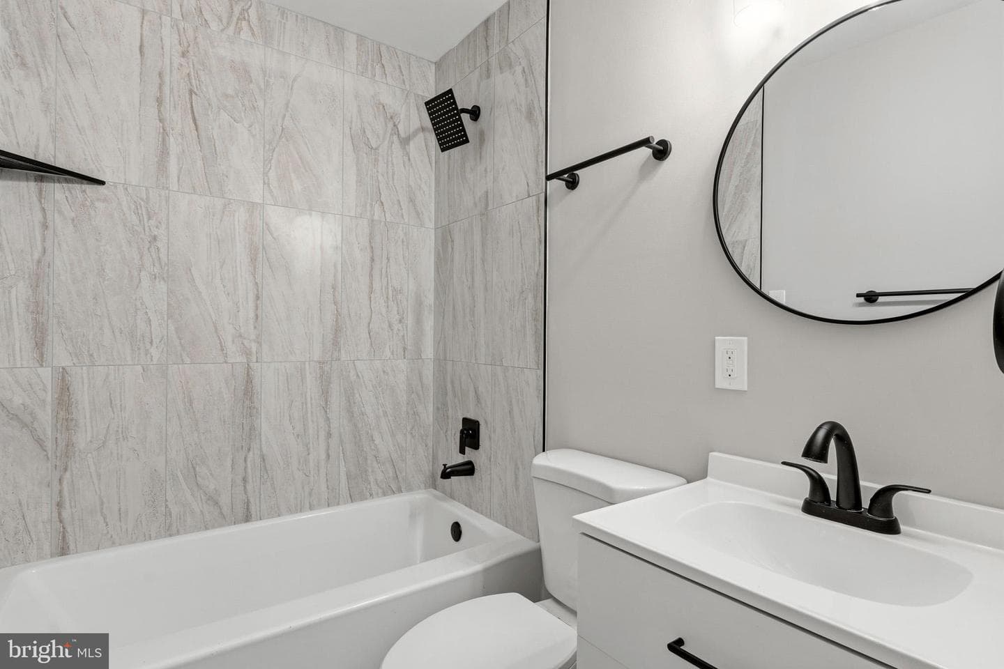 2303 Lyndhurst Avenue photo 14