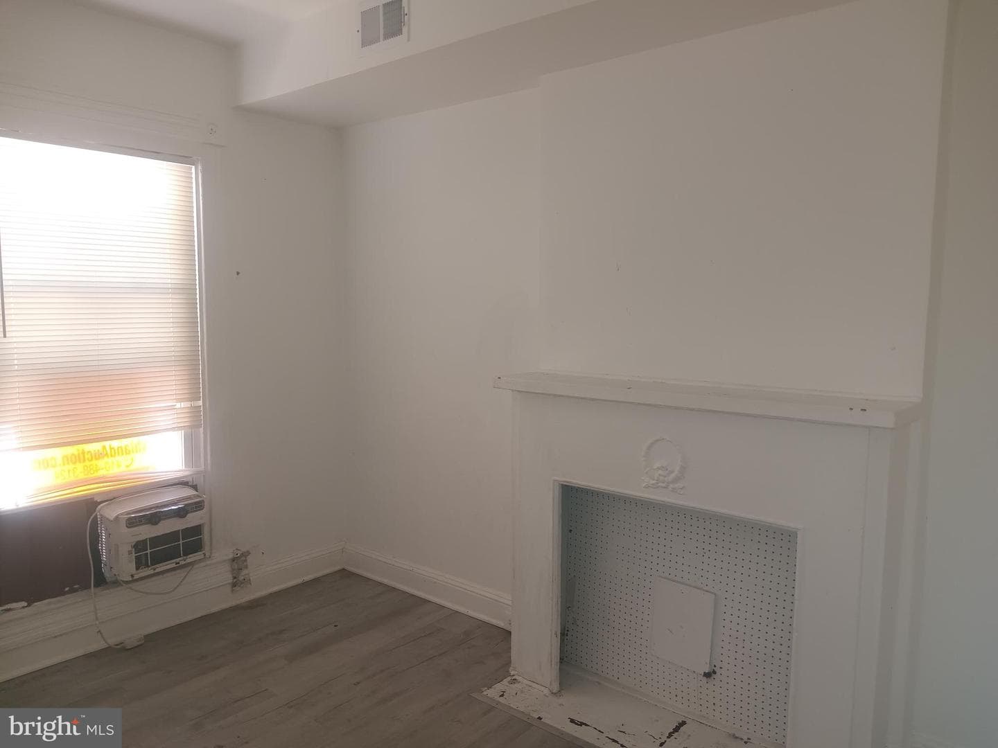 2539 Hollins Street photo 4