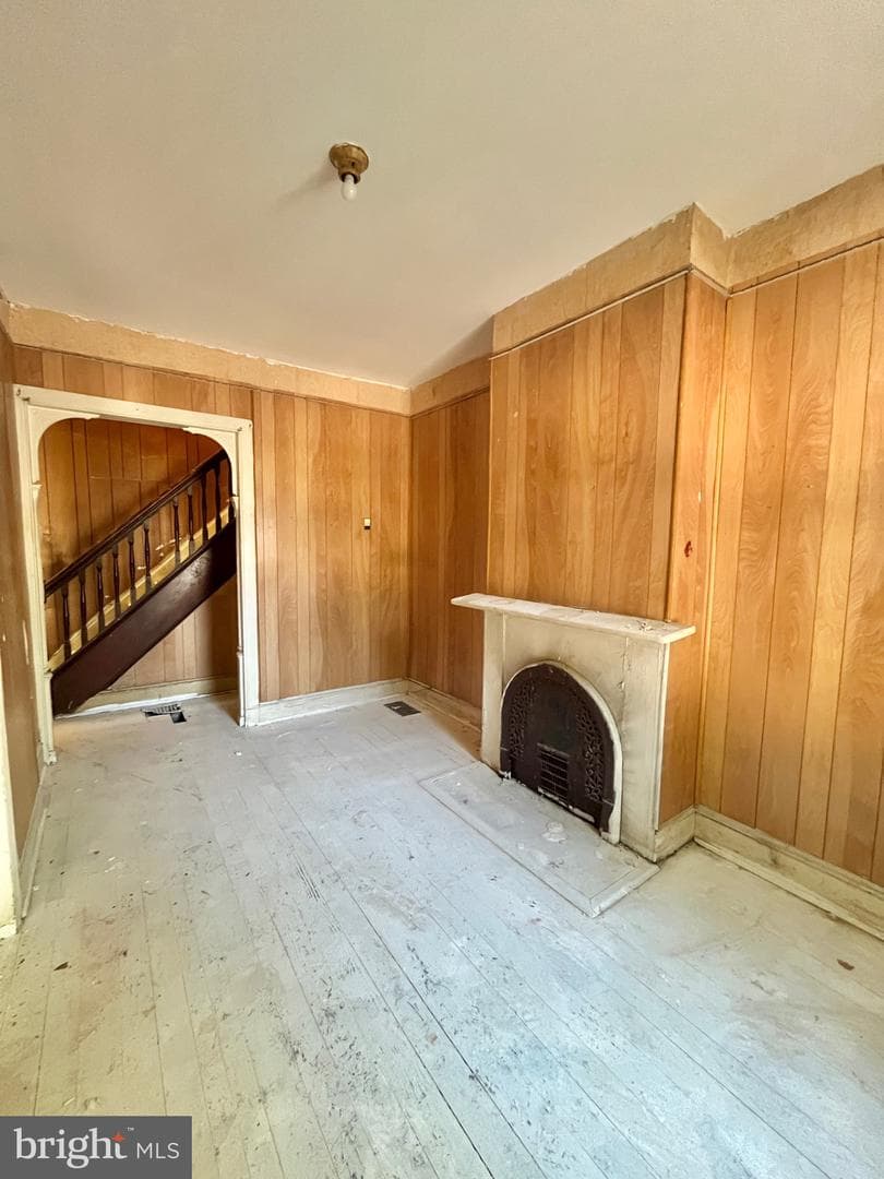 941 E Chase Street photo 3
