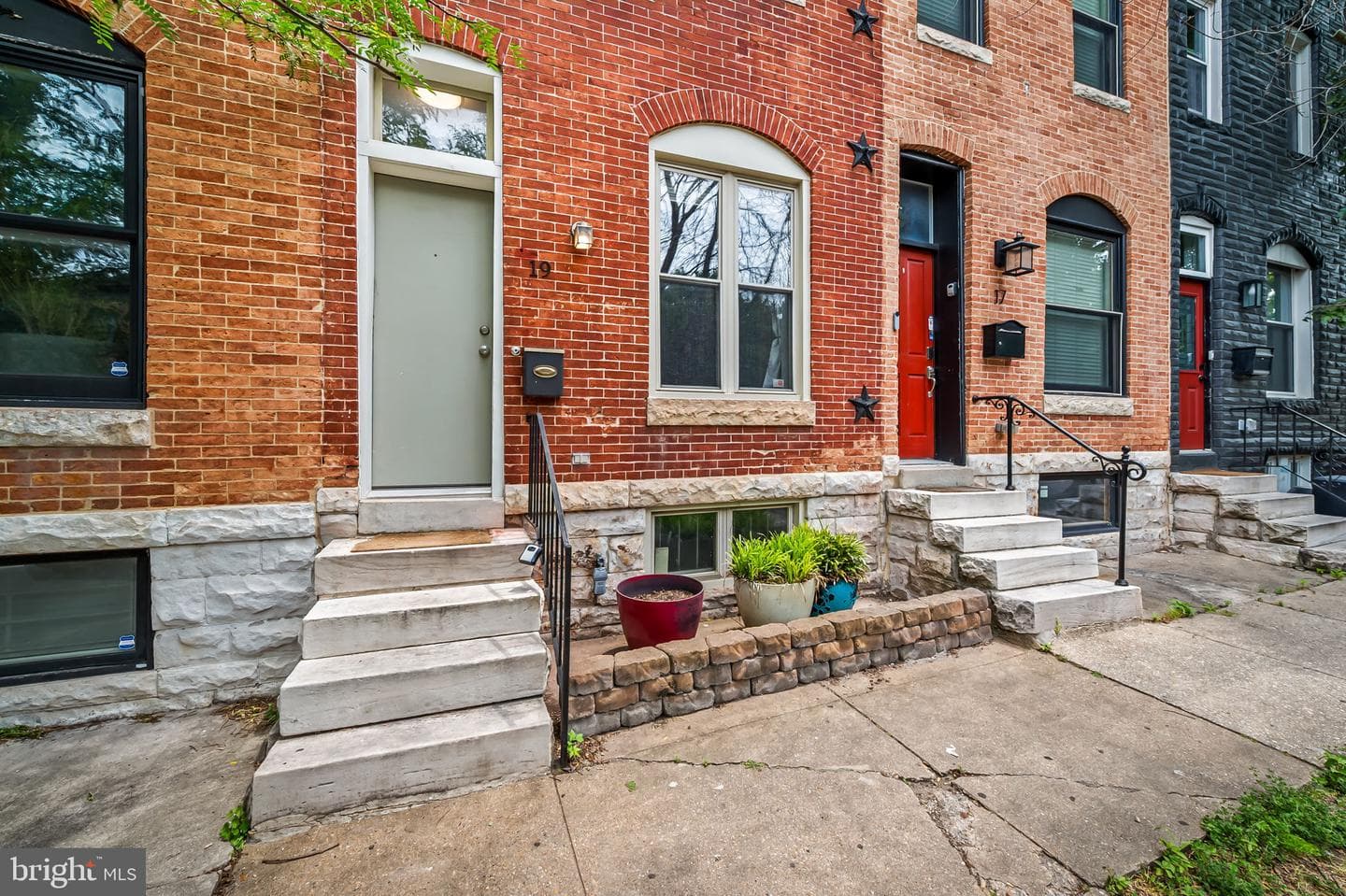 19 N East Avenue photo 3