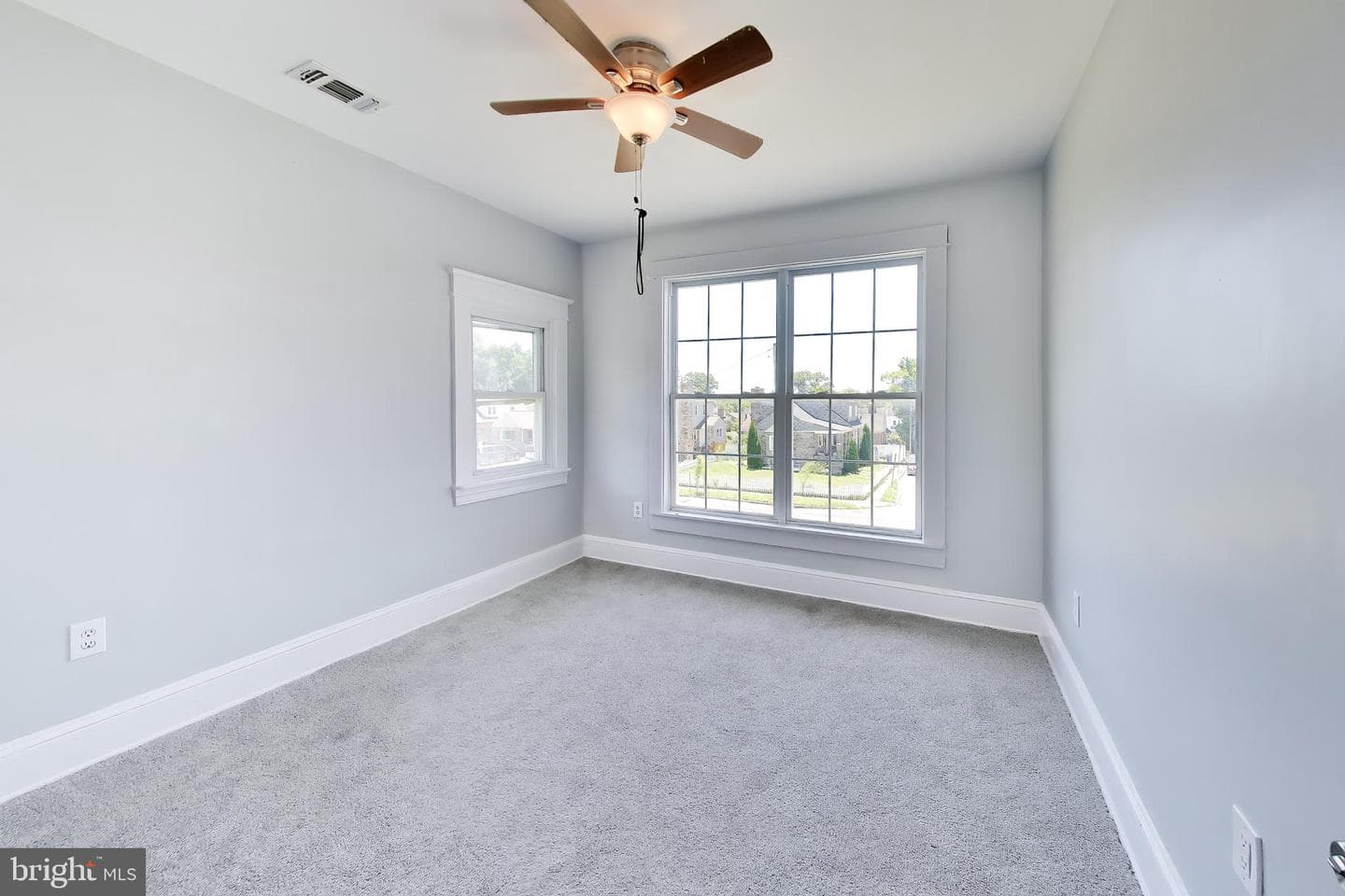 2702 Oakley Avenue photo 20