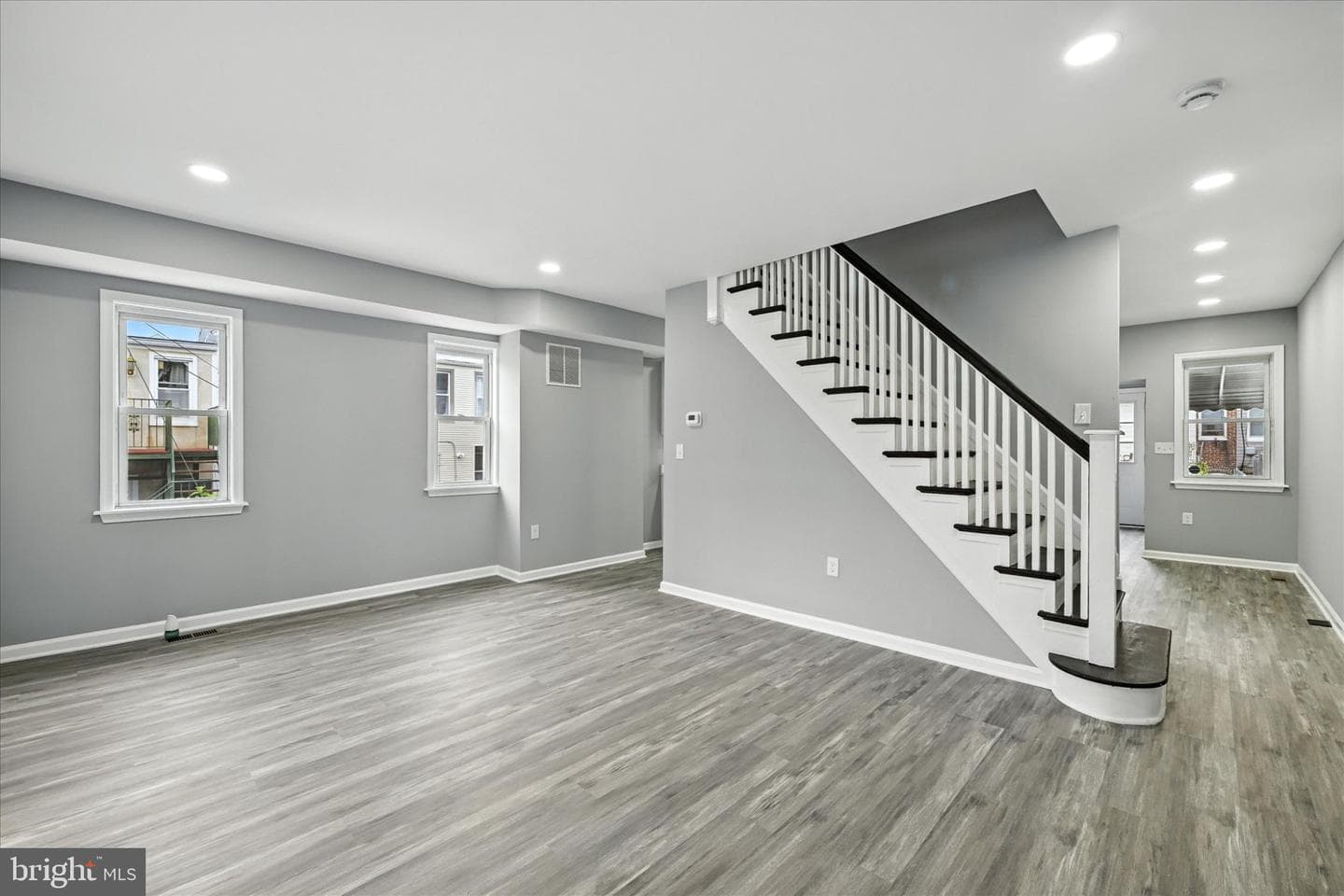 1118 Weldon Avenue photo 12