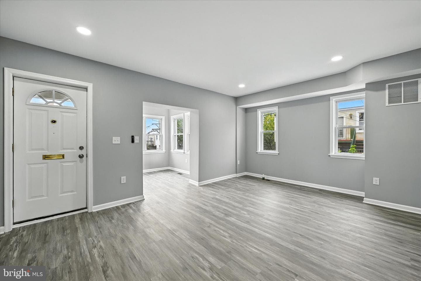 1118 Weldon Avenue photo 6