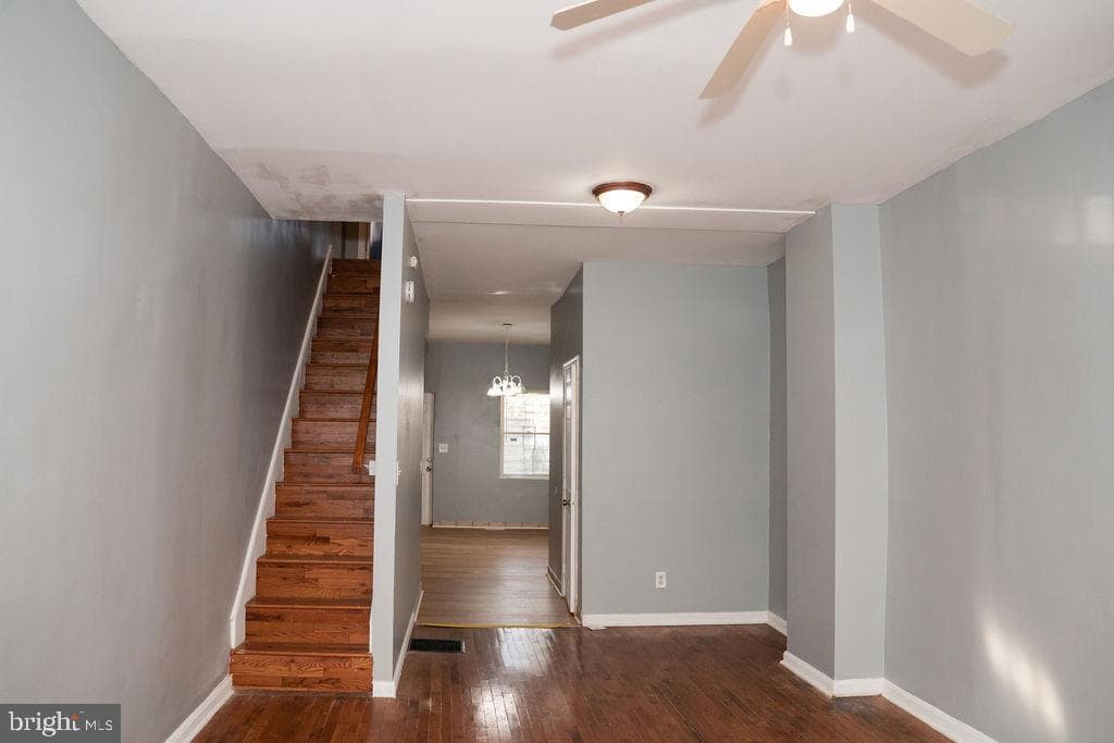 2630 E Monument Street photo 10