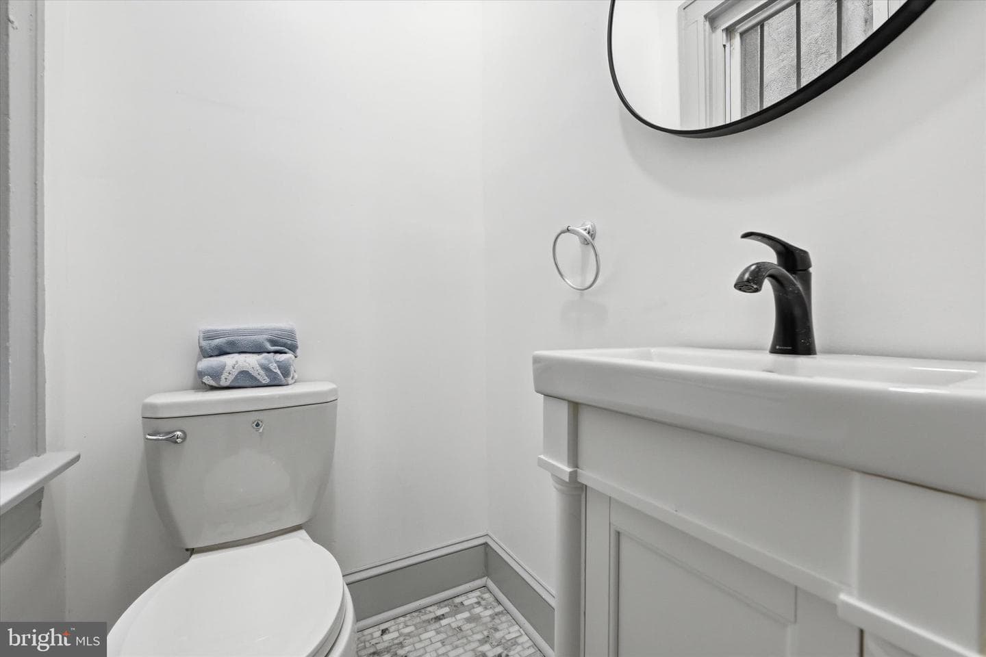 416 E 28th Street photo 16