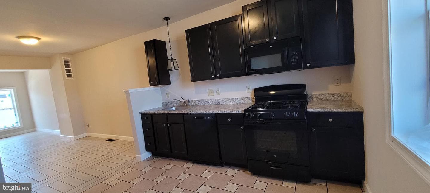 2810 W Mulberry Street W photo 7