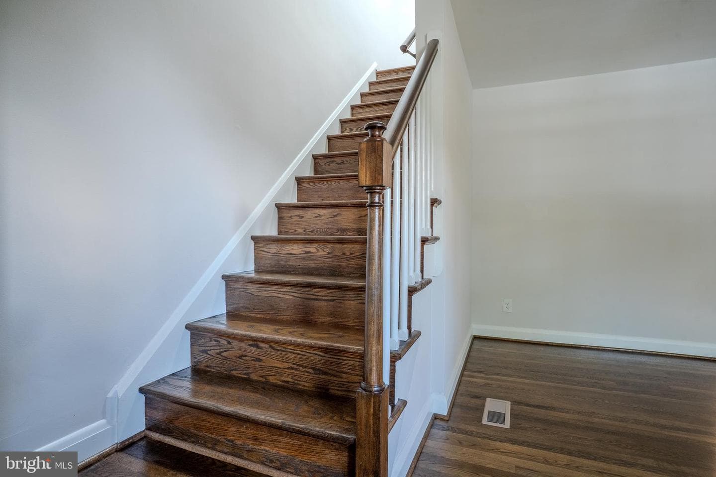 5810 Falkirk Road photo 17