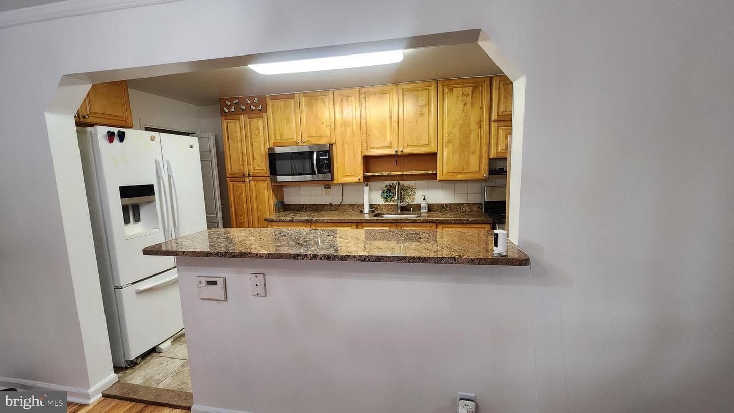 834 Umbra Street photo 5