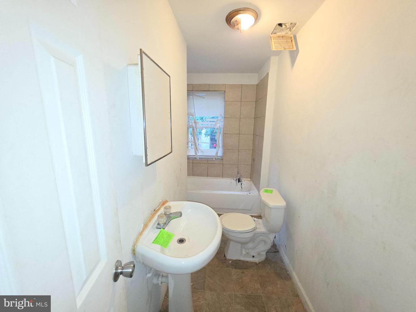 2420 Etting Street photo 14