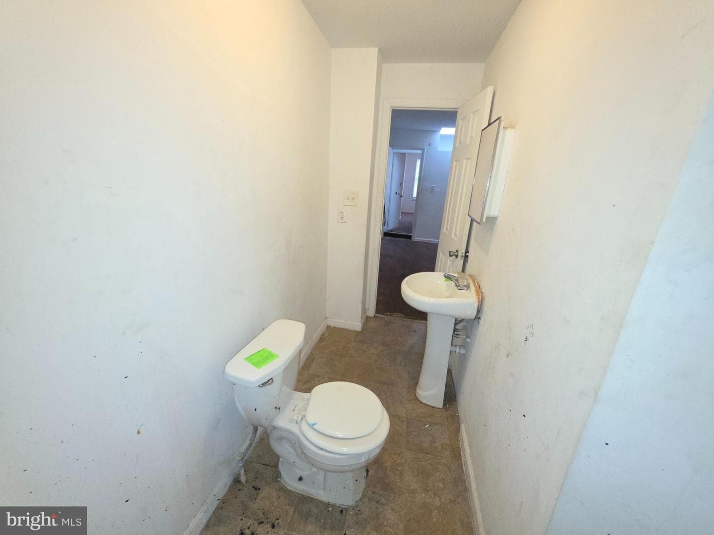 2420 Etting Street photo 16