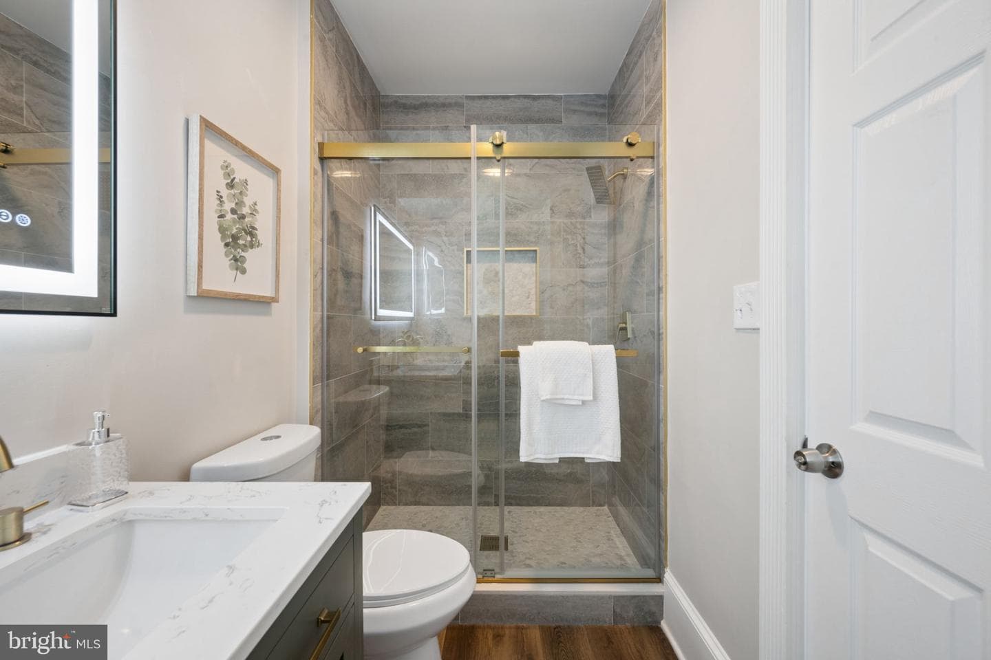 1108 S Clinton Street photo 33