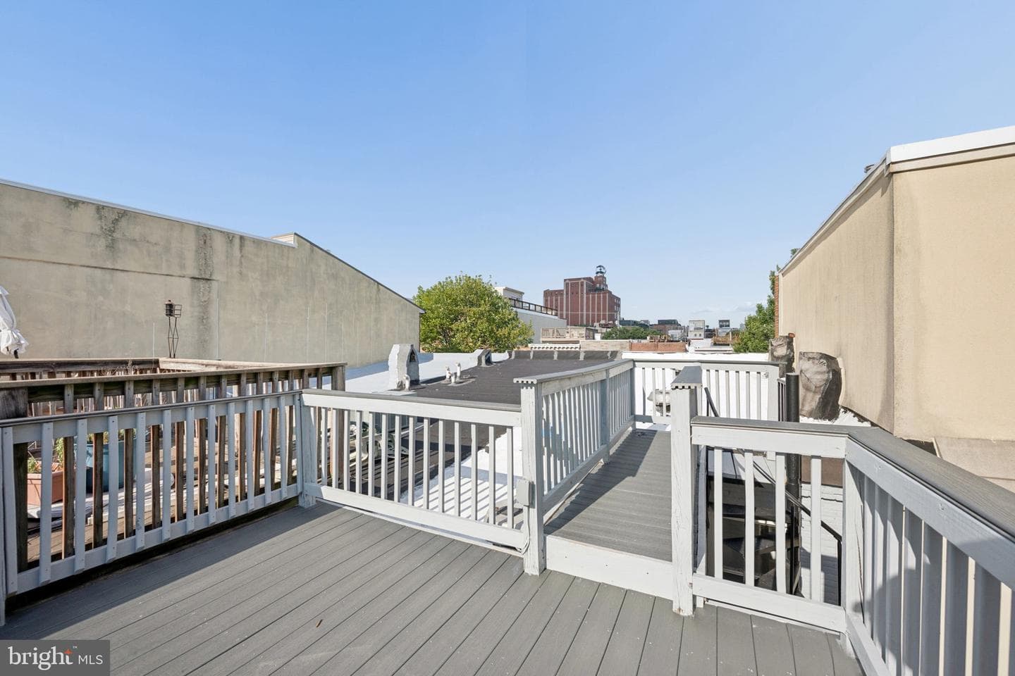 1108 S Clinton Street photo 46