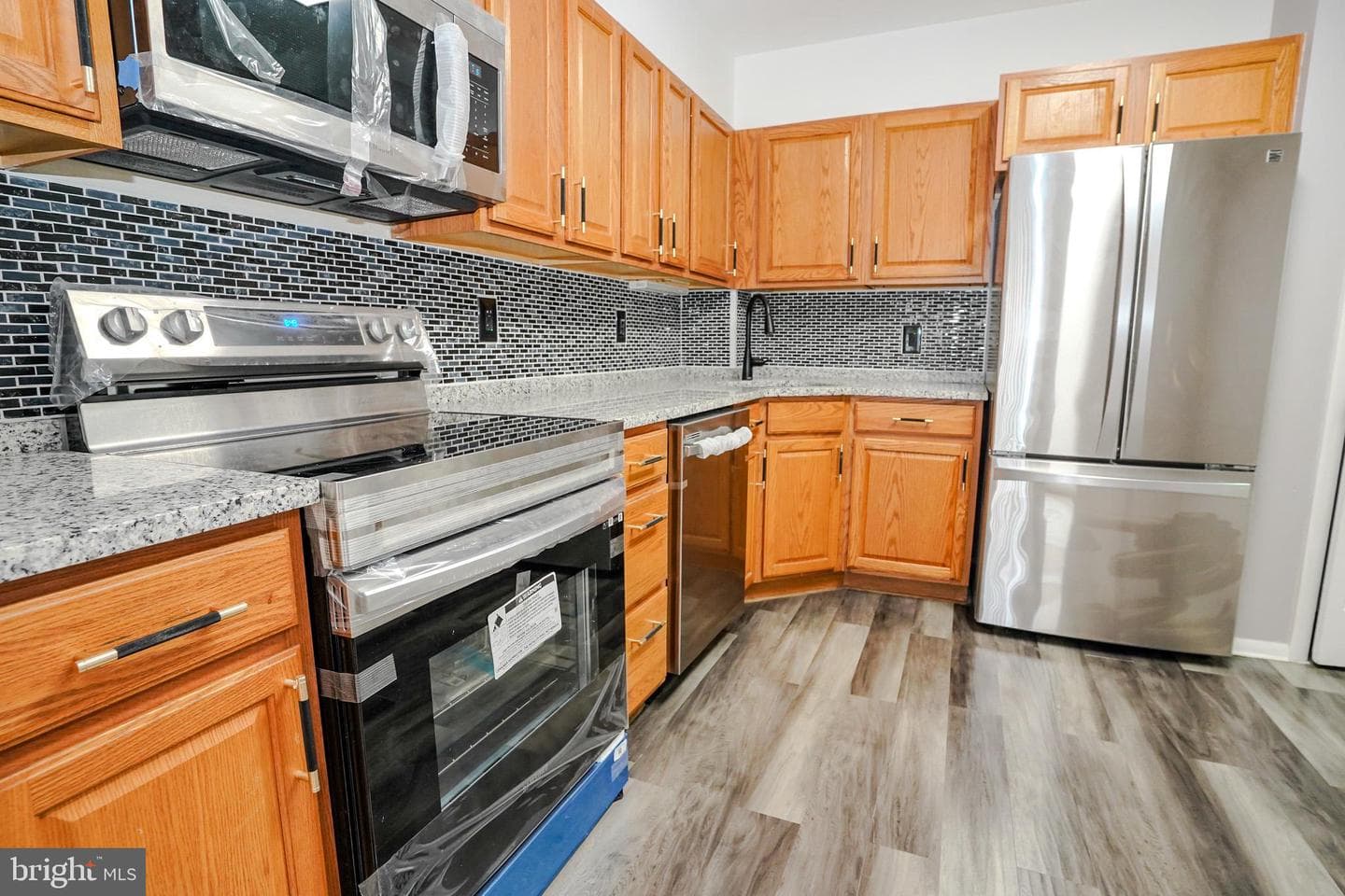 3737 Clarks Lane #405 photo 14