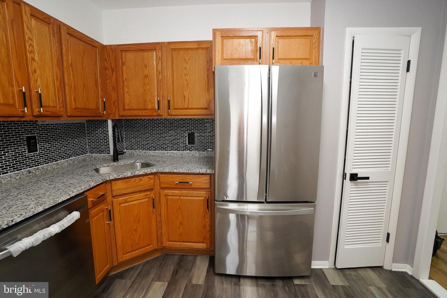 3737 Clarks Lane #405 photo 15