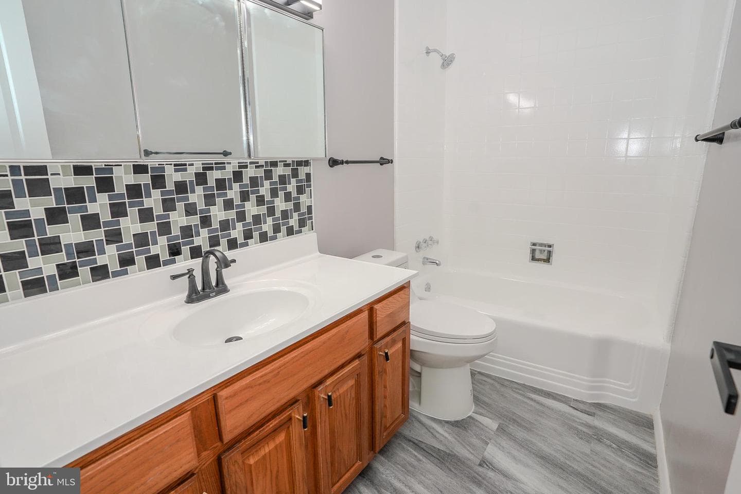 3737 Clarks Lane #405 photo 18