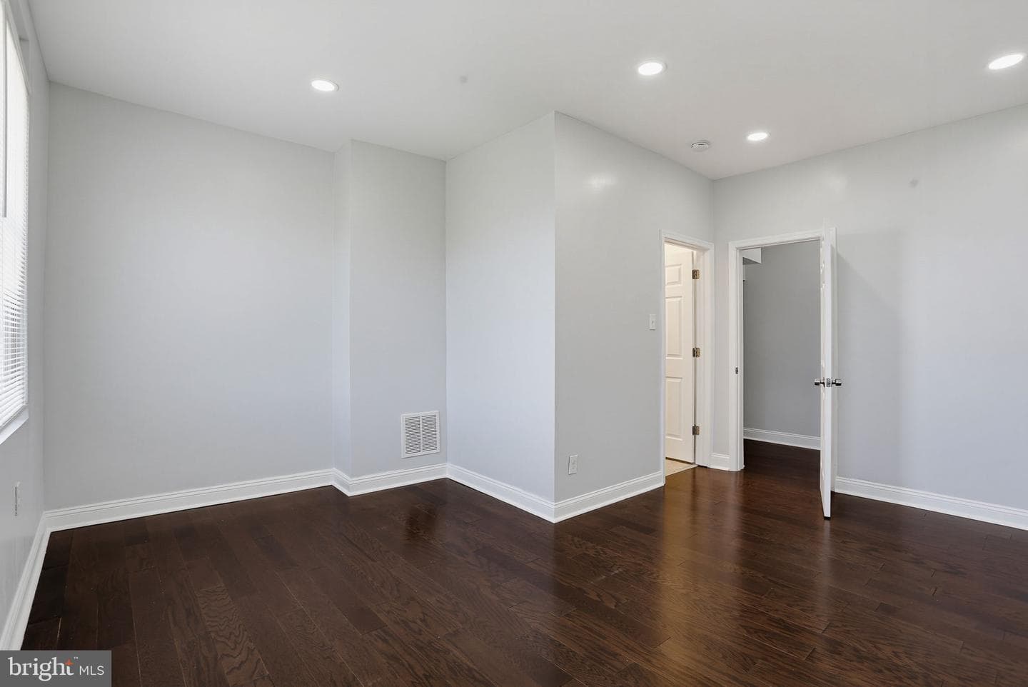 2018 Linden Avenue photo 25