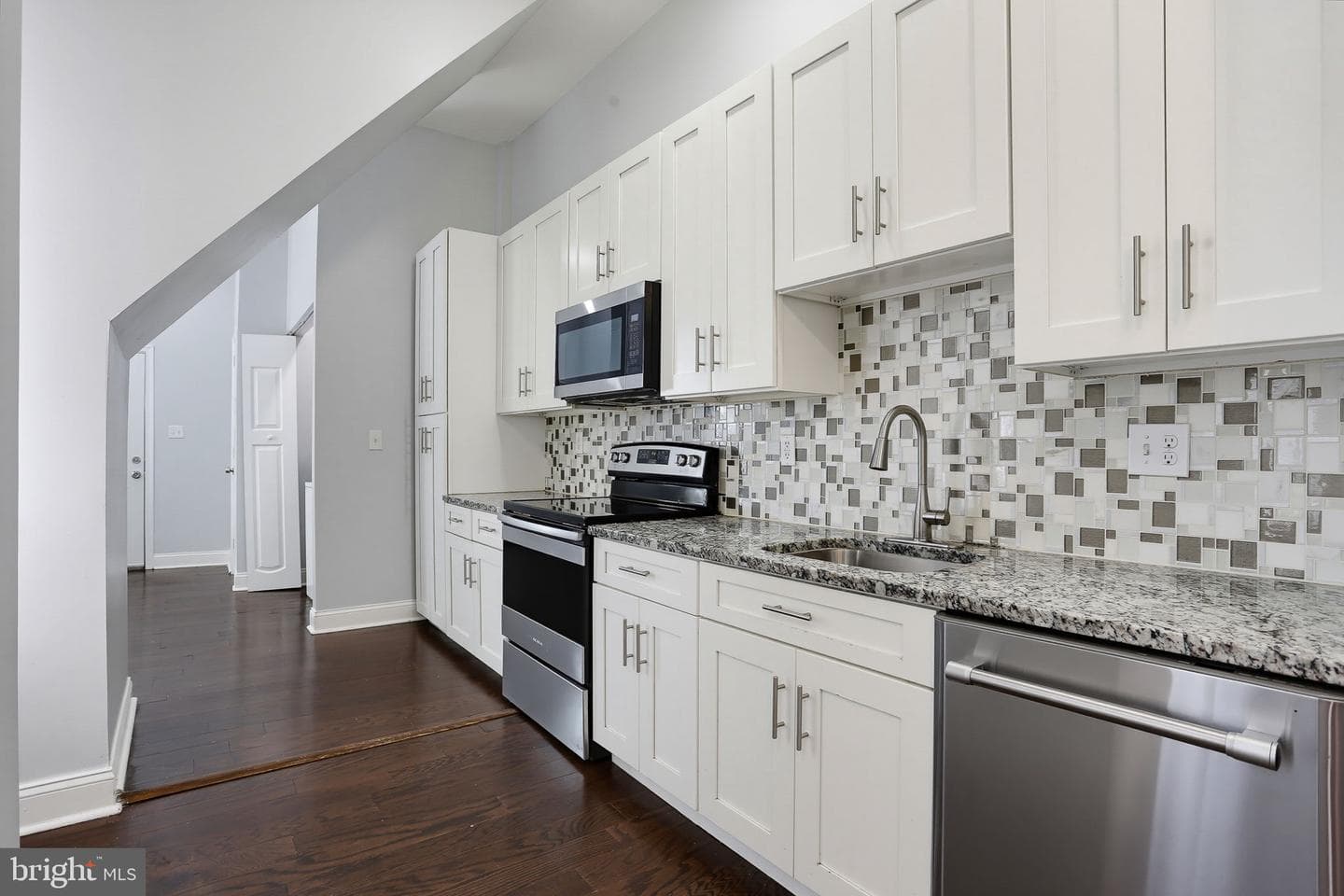 2018 Linden Avenue photo 9
